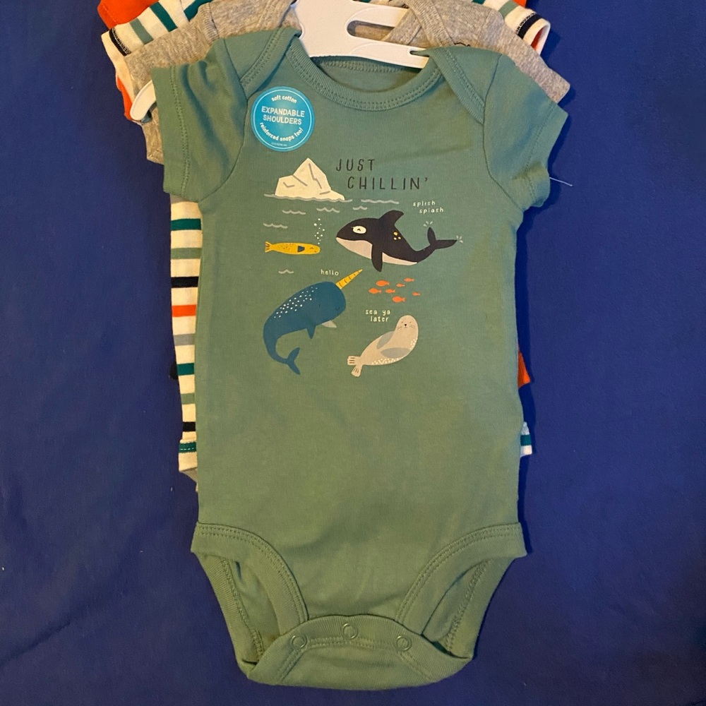 CARTER’S little baby basics